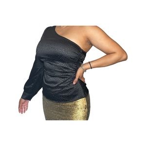 Single sleeve silky top